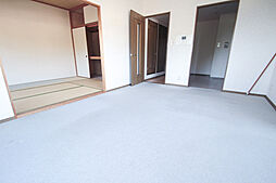 ライオンズヒルズ田方 6階3LDKのリビング/ダイニング