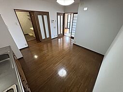 古市ザ・スカイ 8階2DKのリビング/ダイニング