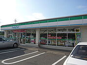 コンビニ「ファミリーマート戸坂大上店まで91ｍ」