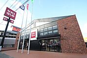 ショッピングセンター「ユニクロ五日市波出石店まで690ｍ」