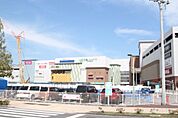 小学校「広島市立温品小学校まで923ｍ」