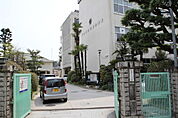 小学校「広島市立己斐小学校まで642ｍ」