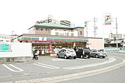 コンビニ「セブンイレブン広島長束3丁目店まで378ｍ」