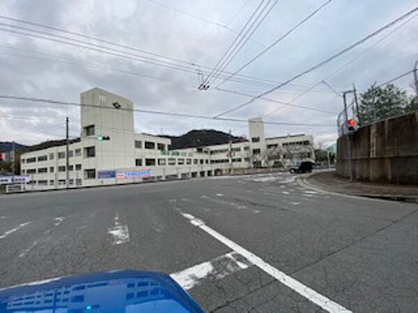 画像20:小学校「熊野町立熊野第四小学校まで695ｍ」