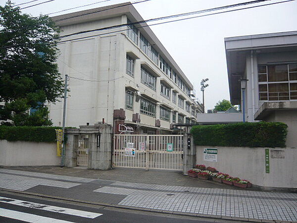 画像18:小学校「広島市立尾長小学校まで887ｍ」