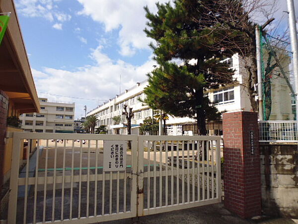 画像18:小学校「広島市立大河小学校まで879ｍ」