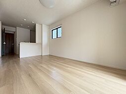 ファミリアメゾン　II 1階1LDKのリビング/ダイニング