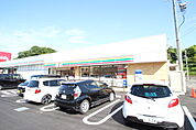コンビニ「セブンイレブン廿日市宮内1丁目店まで633ｍ」