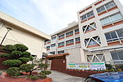 小学校「海田町立海田南小学校まで353ｍ」