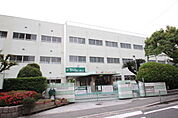 小学校「広島市立竹屋小学校まで402ｍ」