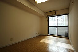 セルシオII 1階ワンルームのリビング/ダイニング