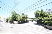 中学校「国立広島大学附属東雲中学校まで1616ｍ」
