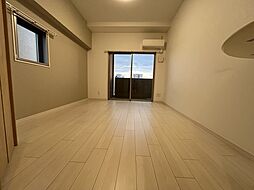 フリートフォルヴィラ 9階ワンルームのリビング/ダイニング