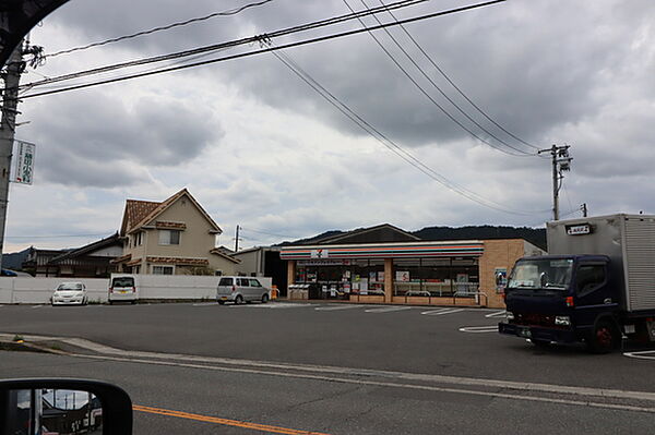 画像4:コンビニ「セブンイレブン熊野町役場南店まで645ｍ」