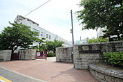 中学校「広島市立国泰寺中学校まで1818ｍ」