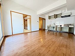 アブニール矢野 4階3LDKのリビング/ダイニング