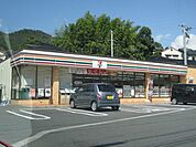 コンビニ「セブンイレブン広島馬木店まで1446ｍ」
