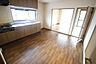 リビング/ダイニング：※別部屋の写真です。