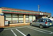 コンビニ「セブンイレブン東広島西条寺家店まで904ｍ」