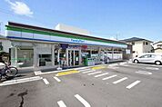 コンビニ「ファミリーマート出汐町南店まで103ｍ」