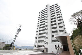 広島県広島市西区三滝本町1丁目（賃貸マンション2LDK・2階・72.86㎡） その1