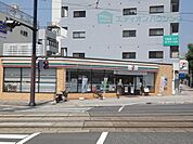 コンビニ「セブンイレブン広島的場2丁目店まで89ｍ」
