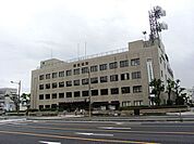 役所「広島市南区役所まで1076ｍ」