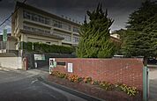 小学校「大竹市立玖波小学校まで674ｍ」