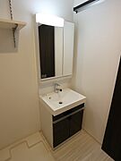 ※掲載写真は同マンション別部屋参考写真となります。