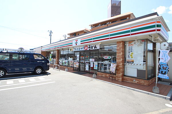 画像19:コンビニ「セブンイレブン広島中須店まで270ｍ」