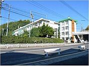 小学校「広島市立口田小学校まで745ｍ」