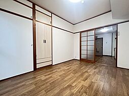 居間