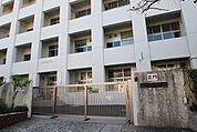 庚午中学校