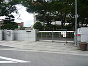 小学校「広島市立可部南小学校まで1318ｍ」