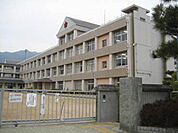 小学校「廿日市市立大野東小学校まで928ｍ」