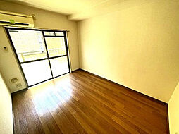 エスカリア中山南 2階1Kのリビング/ダイニング