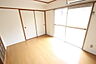リビング/ダイニング：※別部屋の写真です
