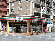 コンビニ「セブンイレブン広島幟町東店まで71ｍ」