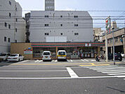 コンビニ「セブンイレブン広島宝町店まで228ｍ」