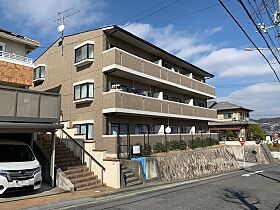 Casa&Michiroom己斐上  ｜ 広島県広島市西区己斐上2丁目（賃貸マンション3LDK・2階・58.00㎡） その1