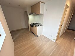 Holzhaus 2階ワンルームのリビング/ダイニング