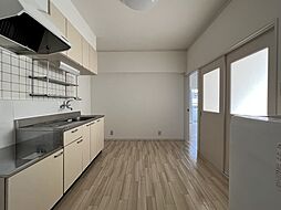 堀和ビル 3階2DKのリビング/ダイニング