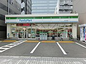コンビニ「ファミリーマート西十日市店まで156ｍ」