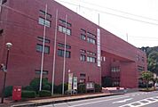 役所「和木町役場まで1648ｍ」