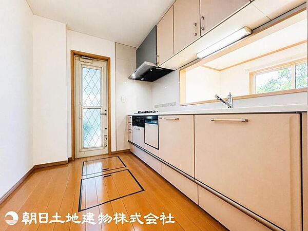 キッチンを拡大表示
