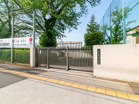 八王子市立東浅川小学校迄520ｍ