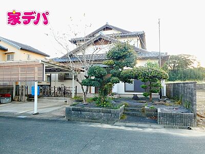 外観：115坪超の広々敷地！全居室収納付き「6LDK」です。お部屋数が多く、2世帯をお探しのお客様にもおすすめです。お気軽に「家デパ」へお問い合わせ下さい。