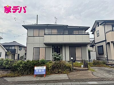 外観：南西角地日当たり良好！ 2000年築「4LDK」バリアフリー 全居室に収納付きでお部屋広々 お庭スペースがゆったり 全居室南向き 