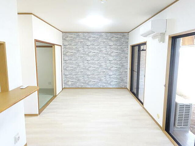 リビング/ダイニング グランコート新栄 1階/-