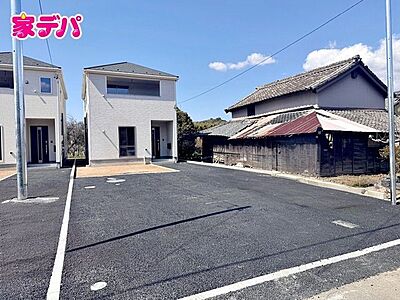 外観:【3号棟】完成しました! ・3SLDK ・LDK17帖 ・納戸5帖 ・全居室収納完備 ・防犯カメラ ・駐車場2台可 外観:【3号棟】完成しました! ・3SLDK ・LDK17帖 ・納戸5帖 ・全居室収納完備 ・防犯カメラ ・駐車場2台可